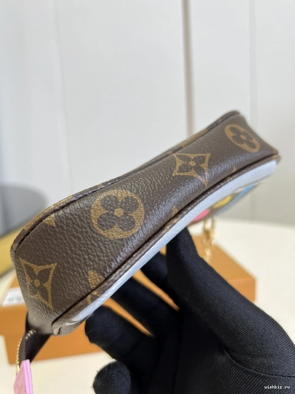 WIS MINI VUITTON LOUIS POCHETTE ACCESSOIRES 0119